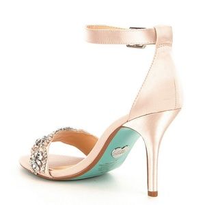 betsey johnson juno sandal champagne
